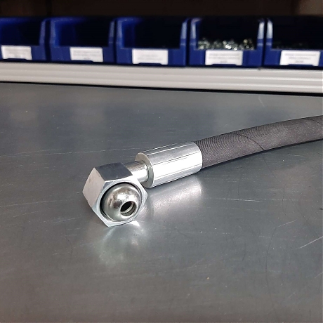 РВД 24-2.50 м (Dу10 М20х1.5) 180bar-0/90 гнутый штуцер 1SN внутренний d-10